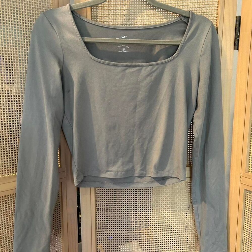 Hollister-co Women's Grey and Blue Crop-top